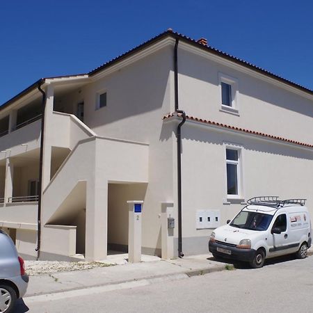 Holiday Apartment Dunja بولا المظهر الخارجي الصورة