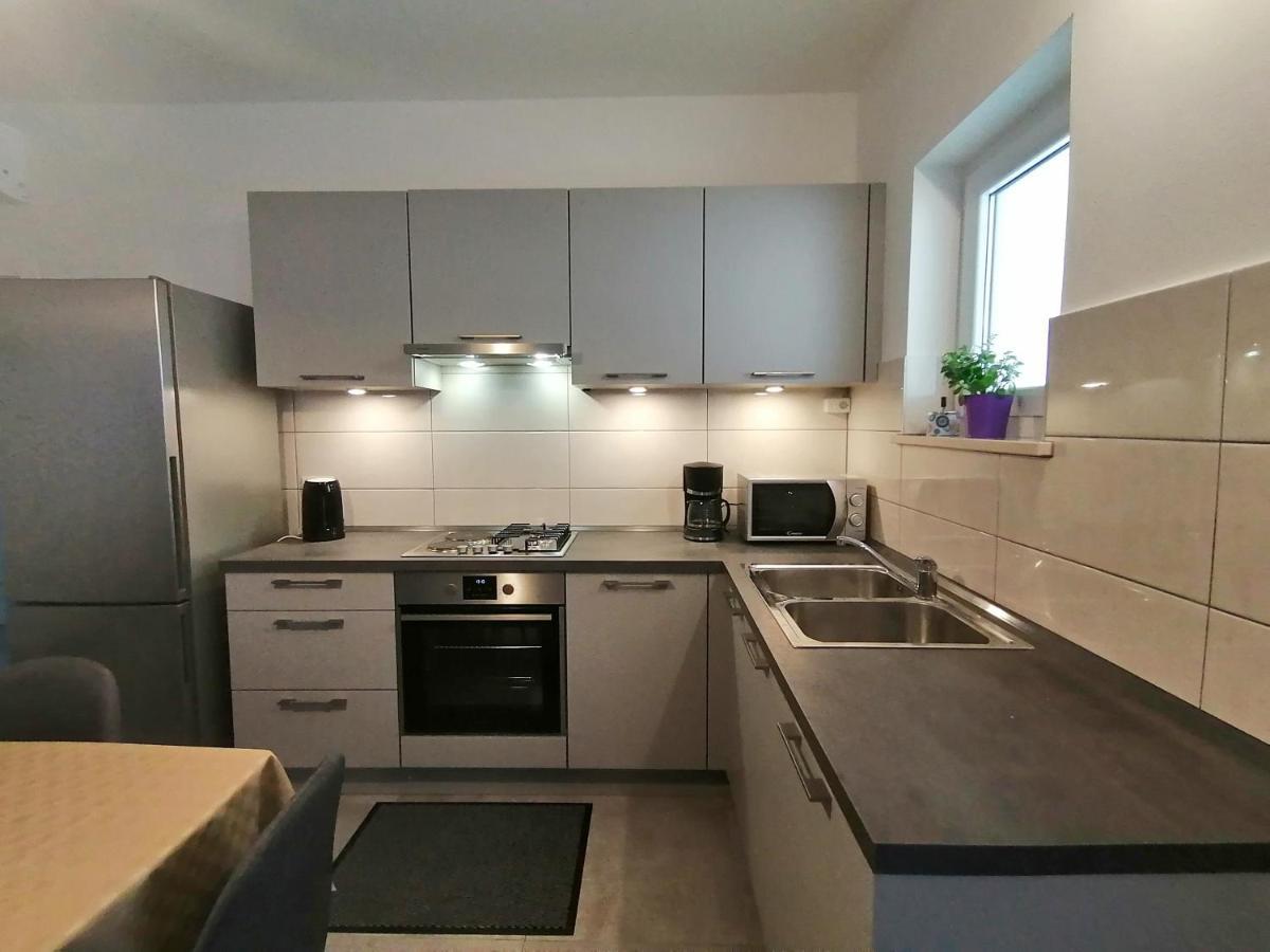 Holiday Apartment Dunja بولا المظهر الخارجي الصورة