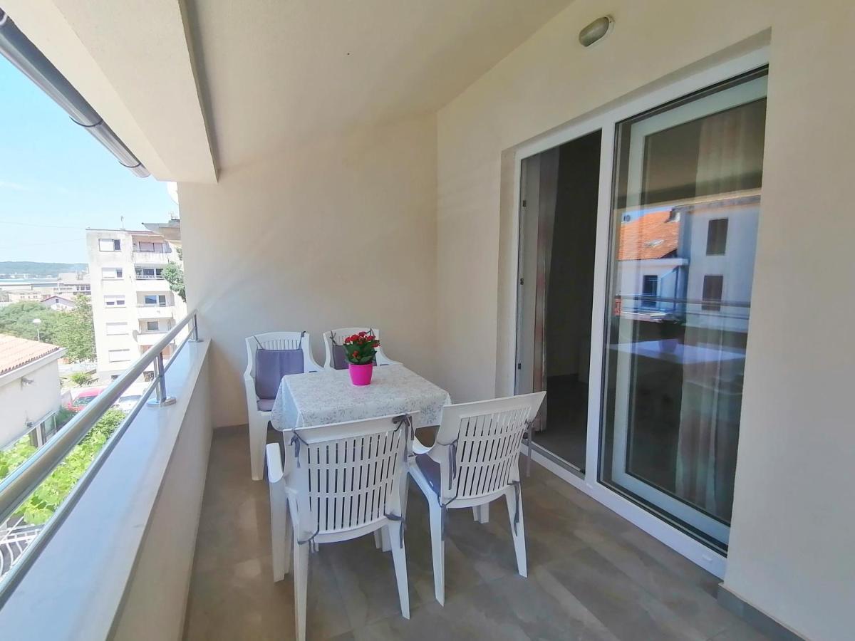 Holiday Apartment Dunja بولا المظهر الخارجي الصورة