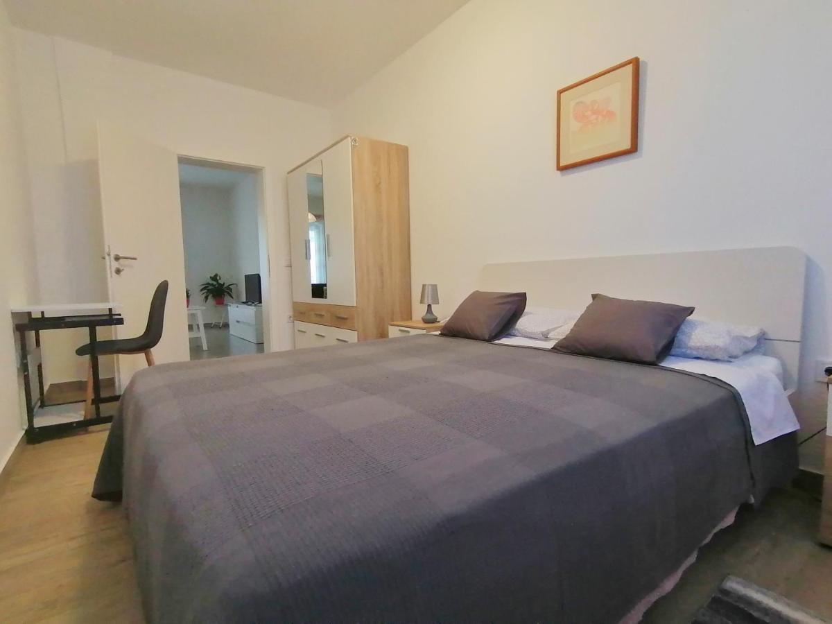 Holiday Apartment Dunja بولا المظهر الخارجي الصورة