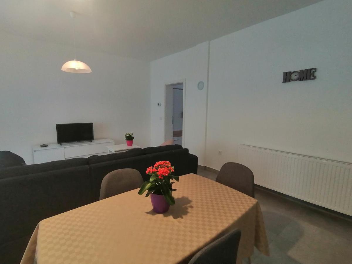 Holiday Apartment Dunja بولا المظهر الخارجي الصورة