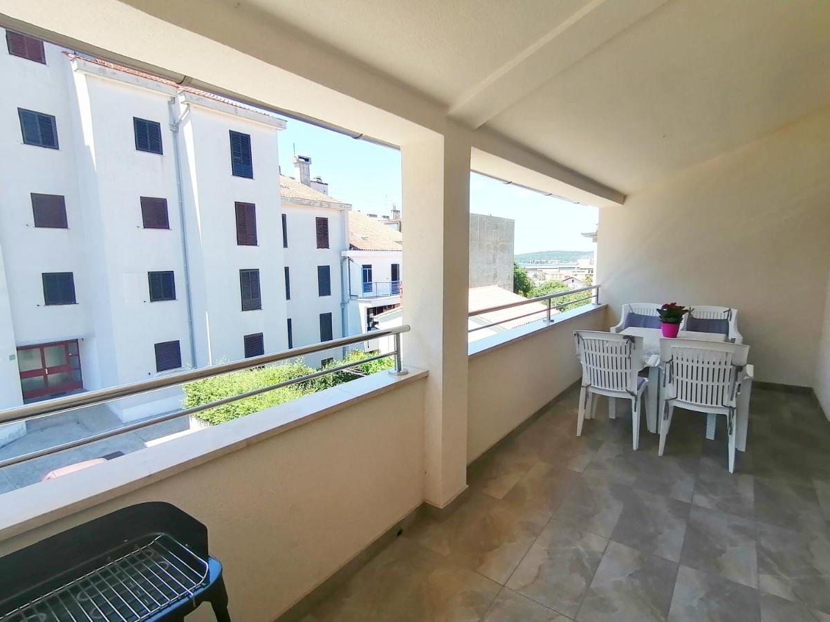 Holiday Apartment Dunja بولا المظهر الخارجي الصورة